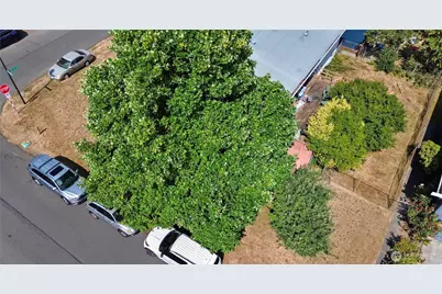 10504 12th Avenue NW, Seattle, WA 98177 - Photo 3