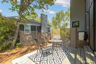 5718 NE 65th St, Seattle, WA 98115 - Photo 11
