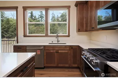 2439 Cambridge Court, Langley, WA 98260 - Photo 11