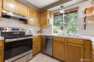 8324 Lake Forest Dr SE, Olympia, WA 98503 - Photo 11