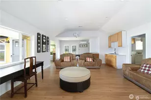 5104 NW Sammamish Rd, Issaquah, WA 98027 - Photo 13