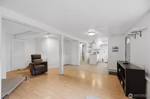 16006 Greenwood Ave N, Shoreline, WA 98133 - Photo 11