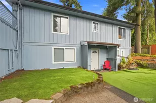 16006 Greenwood Ave N, Shoreline, WA 98133 - Photo 3