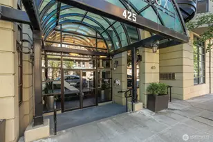 425 Vine St, Seattle, WA 98121 - Photo 3