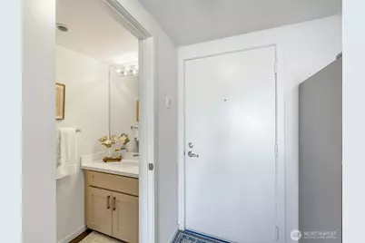 425 Vine Street #706, Seattle, WA 98121 - Photo 17