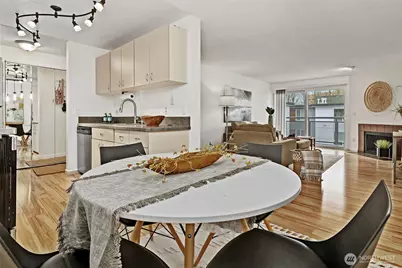 10501 8th Avenue NE #406, Seattle, WA 98125 - Photo 5