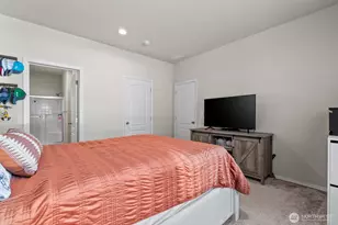 12813 Ridge Cir E, Bonney Lake, WA 98391 - Photo 19