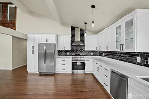 517 E 68th St, Tacoma, WA 98404 - Photo 9