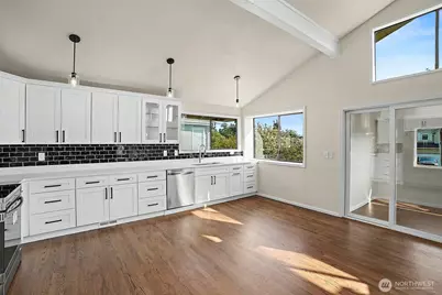 517 E 68th Street, Tacoma, WA 98404 - Photo 7