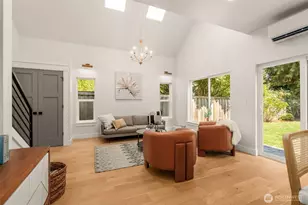 10530 Ashworth Ave N, Seattle, WA 98133 - Photo 5