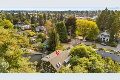 10530 Ashworth Avenue N #B, Seattle, WA 98133 - Photo 33