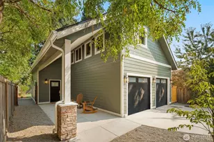 10530 Ashworth Ave N, Seattle, WA 98133 - Photo 35