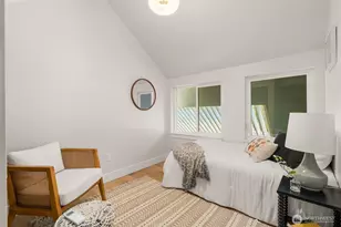 10530 Ashworth Ave N, Seattle, WA 98133 - Photo 17