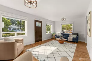 10530 Ashworth Ave N, Seattle, WA 98133 - Photo 5