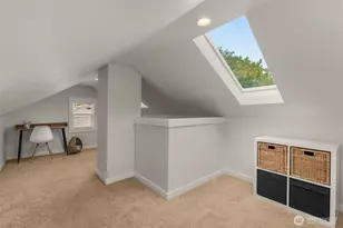 10530 Ashworth Ave N, Seattle, WA 98133 - Photo 15