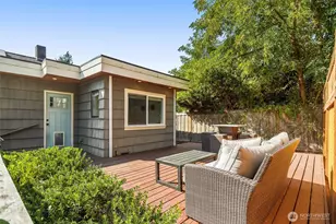 10530 Ashworth Ave N, Seattle, WA 98133 - Photo 21