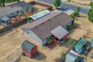 303 Olympia St E, Rainier, WA 98576 - Photo 27