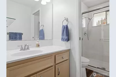 2012 Lincoln Circle Circle SE, Renton, WA 98055 - Photo 17