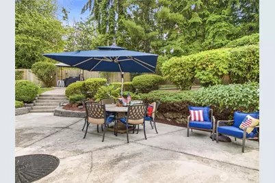 2012 Lincoln Circle Circle SE, Renton, WA 98055 - Photo 27