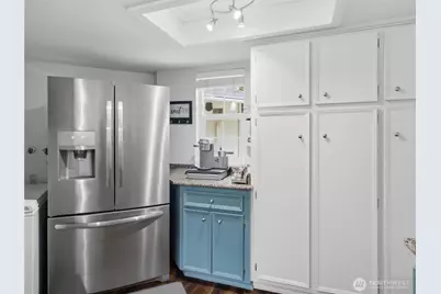 2012 Lincoln Circle Circle SE, Renton, WA 98055 - Photo 13
