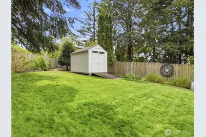 2012 Lincoln Circle Circle SE, Renton, WA 98055 - Photo 31