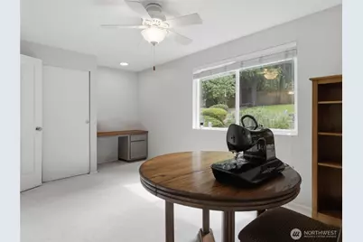 2012 Lincoln Circle Circle SE, Renton, WA 98055 - Photo 19
