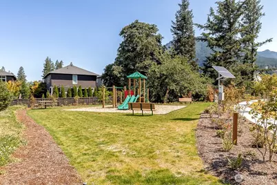 587 SE 12th Place #22, North Bend, WA 98045 - Photo 33
