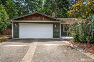 10923 NE 120th St, Kirkland, WA 98034 - Photo 29