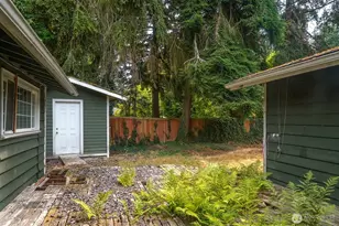 10923 NE 120th St, Kirkland, WA 98034 - Photo 25