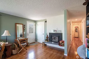 1552 Thompson Dr, Camano Island, WA 98282 - Photo 7