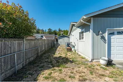 1552 Thompson Drive, Camano Island, WA 98282 - Photo 25