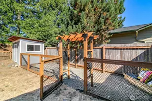 24410 Terrace Pl, Black Diamond, WA 98010 - Photo 25
