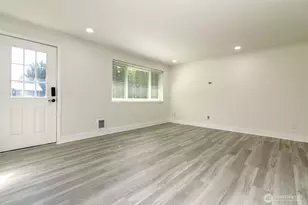 24410 Terrace Pl, Black Diamond, WA 98010 - Photo 9