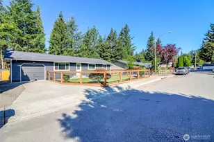 24410 Terrace Pl, Black Diamond, WA 98010 - Photo 5