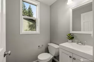 15009 Westminster Way N, Seattle, WA 98133 - Photo 9