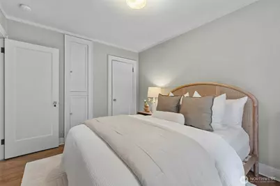 2634 Franklin Avenue E #202, Seattle, WA 98102 - Photo 7