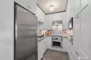 2634 Franklin Ave E, Seattle, WA 98102 - Photo 21