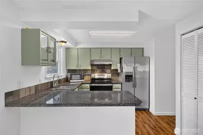 7825 Highland Drive, Everett, WA 98203 - Photo 11