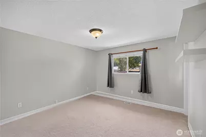 7825 Highland Drive, Everett, WA 98203 - Photo 17