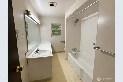 409 106th St S, Tacoma, WA 98444 - Photo 19