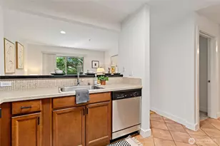 700 E Denny Way, Seattle, WA 98122 - Photo 9