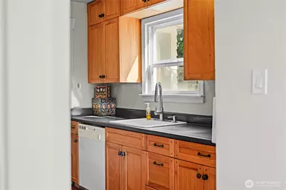 6401 S Clement Avenue, Tacoma, WA 98409 - Photo 17