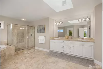 2046 277th Avenue SE, Sammamish, WA 98075 - Photo 19