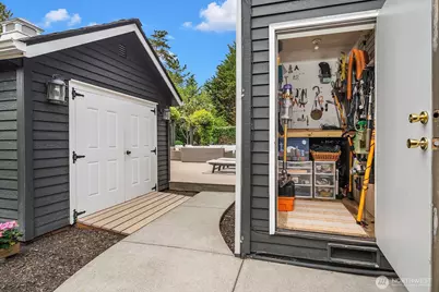 3819 204th Avenue NE, Sammamish, WA 98074 - Photo 37