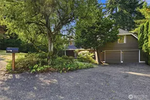 2615 93rd Pl NE, Clyde Hill, WA 98004 - Photo 35