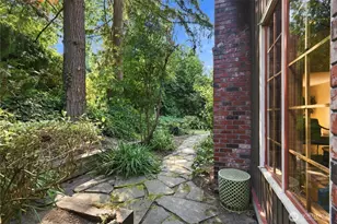 2615 93rd Pl NE, Clyde Hill, WA 98004 - Photo 31
