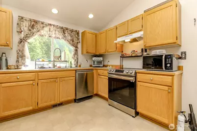 13723 21st Avenue E, Tacoma, WA 98445 - Photo 29