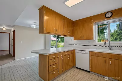 19827 11th Avenue NW, Shoreline, WA 98177 - Photo 9