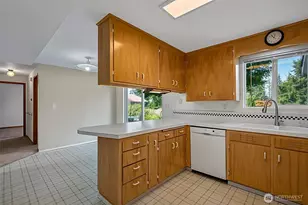 19827 11th Ave NW, Shoreline, WA 98177 - Photo 9