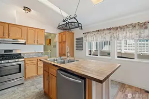 4906 Wildflower Ln NE, Bremerton, WA 98311 - Photo 17